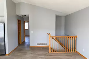 218 Crystal Ln, Montrose, MN 55363 - Photo 9