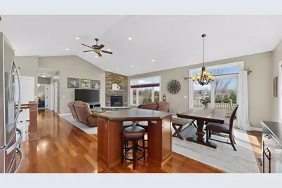 1442 30th Street NW, Austin, MN 55912 - Photo 9