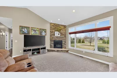 1442 30th Street NW, Austin, MN 55912 - Photo 5