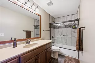 10827 Jersey Dr N, Brooklyn Park, MN 55445 - Photo 39