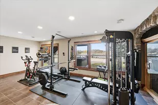 10827 Jersey Dr N, Brooklyn Park, MN 55445 - Photo 37