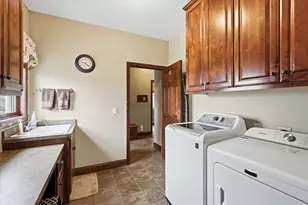 10827 Jersey Dr N, Brooklyn Park, MN 55445 - Photo 21