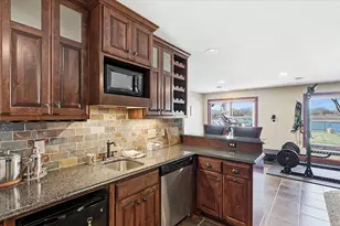 10827 Jersey Dr N, Brooklyn Park, MN 55445 - Photo 35