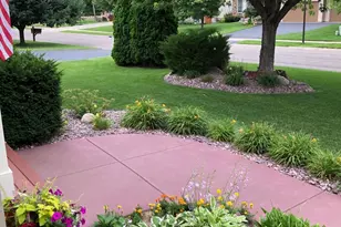 10827 Jersey Dr N, Brooklyn Park, MN 55445 - Photo 51