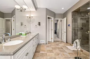 9226 Breckenridge Ln, Eden Prairie, MN 55347 - Photo 51
