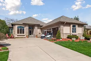 9226 Breckenridge Ln, Eden Prairie, MN 55347 - Photo 11