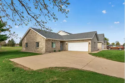 901 W Main Street, Belle Plaine, MN 56011 - Photo 1