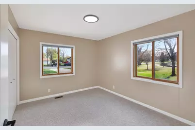 901 W Main Street, Belle Plaine, MN 56011 - Photo 17