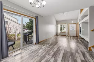 858 Gannon Dr, Shakopee, MN 55379 - Photo 7