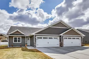 4881 Field Crest Ln, Eau Claire, WI 54701 - Photo 1