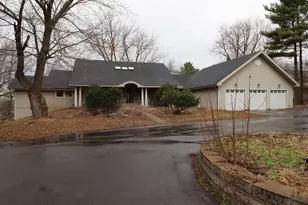 31300 Oasis Rd, Center City, MN 55012 - Photo 1