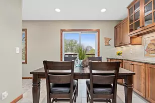 10408 Wyoming Ave S, Bloomington, MN 55438 - Photo 13