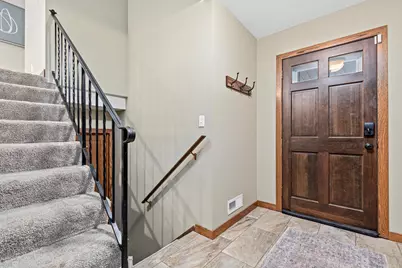 10408 Wyoming Avenue S, Bloomington, MN 55438 - Photo 3