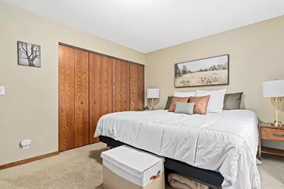 10408 Wyoming Avenue S, Bloomington, MN 55438 - Photo 17