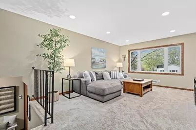 10408 Wyoming Avenue S, Bloomington, MN 55438 - Photo 5