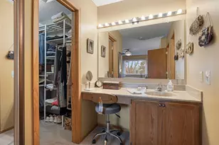 7012 W 84th St Cir, Bloomington, MN 55438 - Photo 11