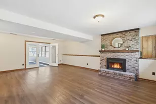 7351 Walnut Ct, Eden Prairie, MN 55346 - Photo 37