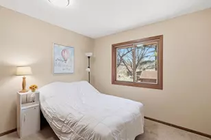 7351 Walnut Ct, Eden Prairie, MN 55346 - Photo 21