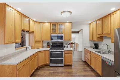 7351 Walnut Court, Eden Prairie, MN 55346 - Photo 5