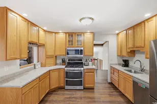 7351 Walnut Ct, Eden Prairie, MN 55346 - Photo 5