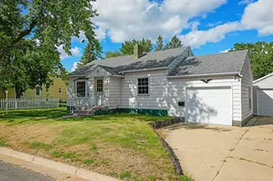 525 3rd St SE, Perham, MN 56573 - Photo 7
