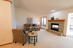 611 Cherrywood Ct, Red Wing, MN 55066 - Photo 9