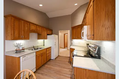 611 Cherrywood Court, Red Wing, MN 55066 - Photo 5