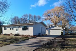 803 11 1/2 Ave SE, Willmar, MN 56201 - Photo 1