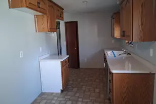 803 11 1/2 Ave SE, Willmar, MN 56201 - Photo 5