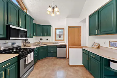 1026 Churchill Street, Saint Paul, MN 55103 - Photo 11