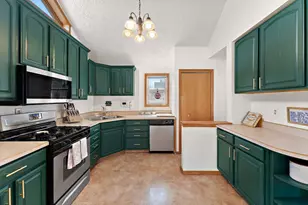 1026 Churchill St, Saint Paul, MN 55103 - Photo 11