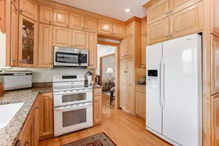 8161 Shadyview Ln N, Maple Grove, MN 55311 - Photo 3