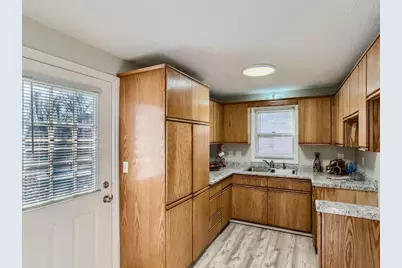 480 Roselawn Avenue E, Maplewood, MN 55117 - Photo 9