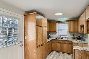 480 Roselawn Ave E, Maplewood, MN 55117 - Photo 9