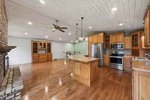 8381 Knollwood Dr, Mounds View, MN 55112 - Photo 5