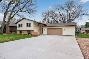 8381 Knollwood Dr, Mounds View, MN 55112 - Photo 29