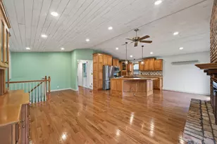 8381 Knollwood Dr, Mounds View, MN 55112 - Photo 7
