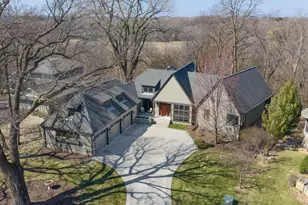 1912 Linner Woods Ct, Wayzata, MN 55391 - Photo 3