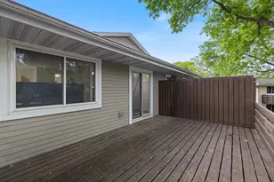 9619 Ensign Cir, Bloomington, MN 55438 - Photo 5