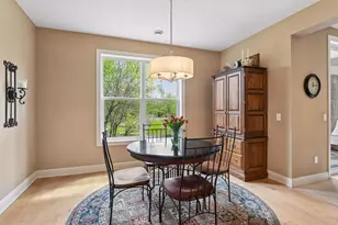 10837 S Shore Dr, Plymouth, MN 55441 - Photo 7