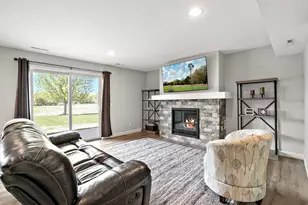 17197 Hollyhock Ct, Lakeville, MN 55044 - Photo 41