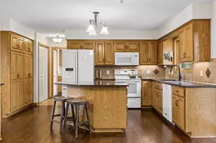 5955 Parkwood Dr, Shoreview, MN 55126 - Photo 11