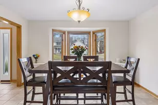 5955 Parkwood Dr, Shoreview, MN 55126 - Photo 9