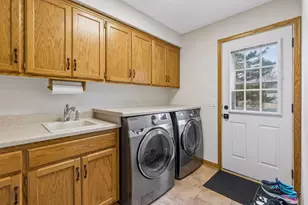 5955 Parkwood Dr, Shoreview, MN 55126 - Photo 17