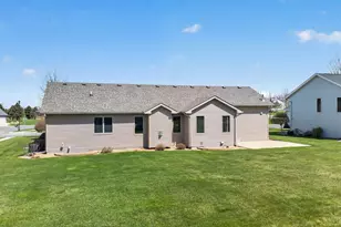 802 Timothy Dr SE, Stewartville, MN 55976 - Photo 31