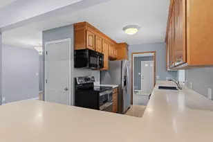 8522 Park Ave S, Bloomington, MN 55420 - Photo 7