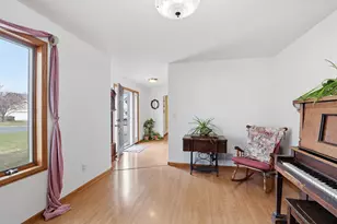 905 Horizon Cir, Belle Plaine, MN 56011 - Photo 17