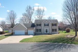 905 Horizon Cir, Belle Plaine, MN 56011 - Photo 5