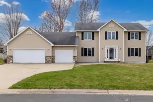 905 Horizon Cir, Belle Plaine, MN 56011 - Photo 1