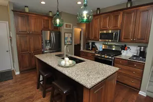 7745 Madelyn Creek Dr, Victoria, MN 55386 - Photo 7